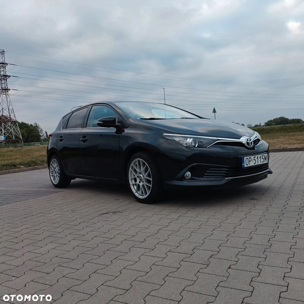 Toyota Auris 1.33 VVT-i Premium Comfort - 2