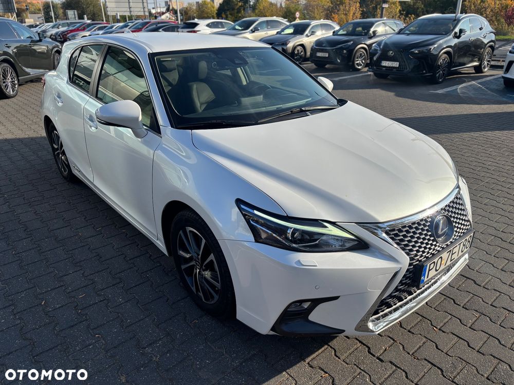 Lexus CT - 14