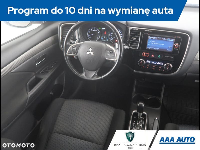 Mitsubishi Outlander - 8