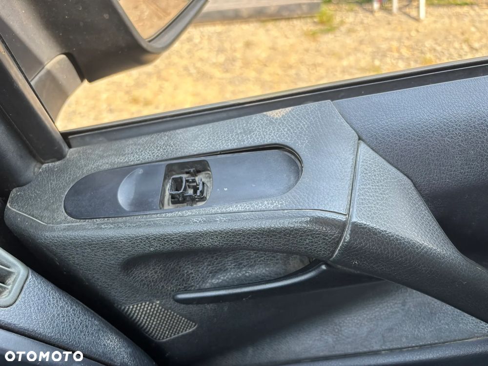 Mercedes-Benz Vito Crew 639.703 - 17
