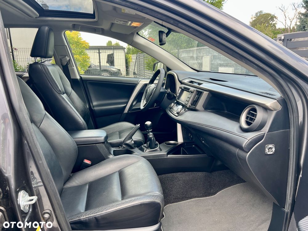 Toyota RAV4 2.0 4x4 - 6