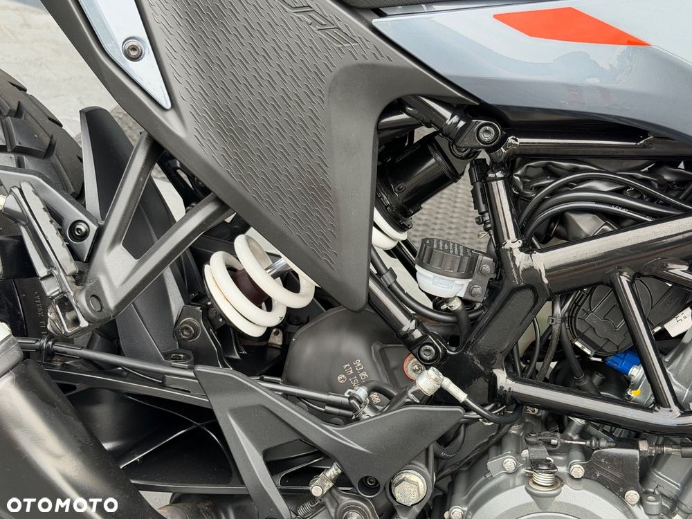 KTM Adventure - 12