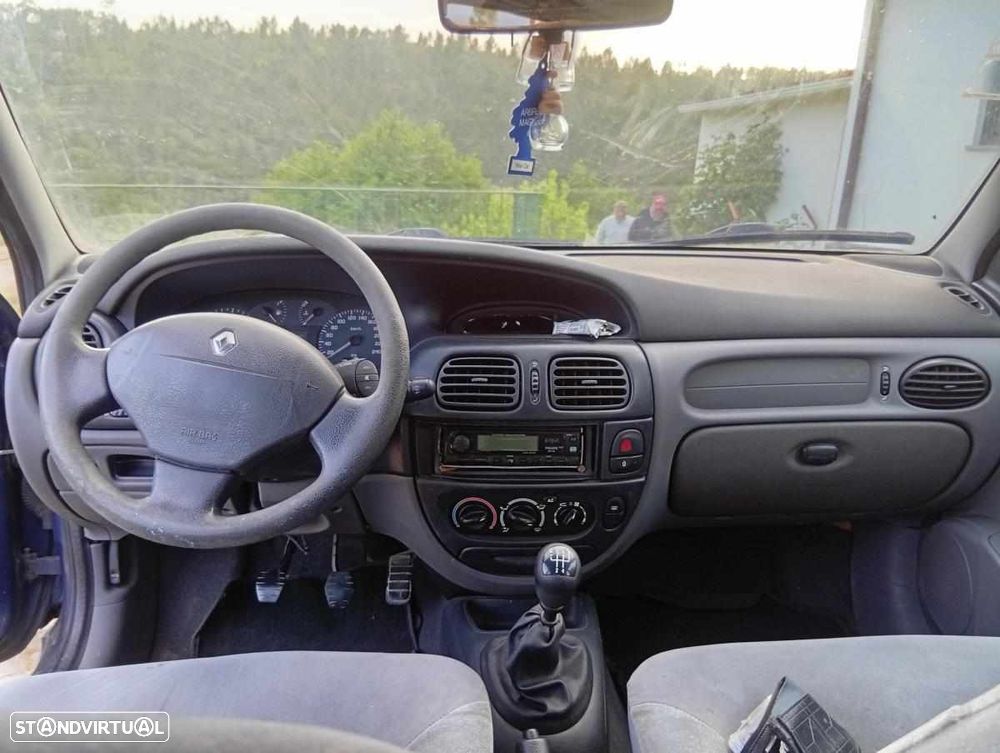 Renault Mégane Break 1.4 16V Air - 4