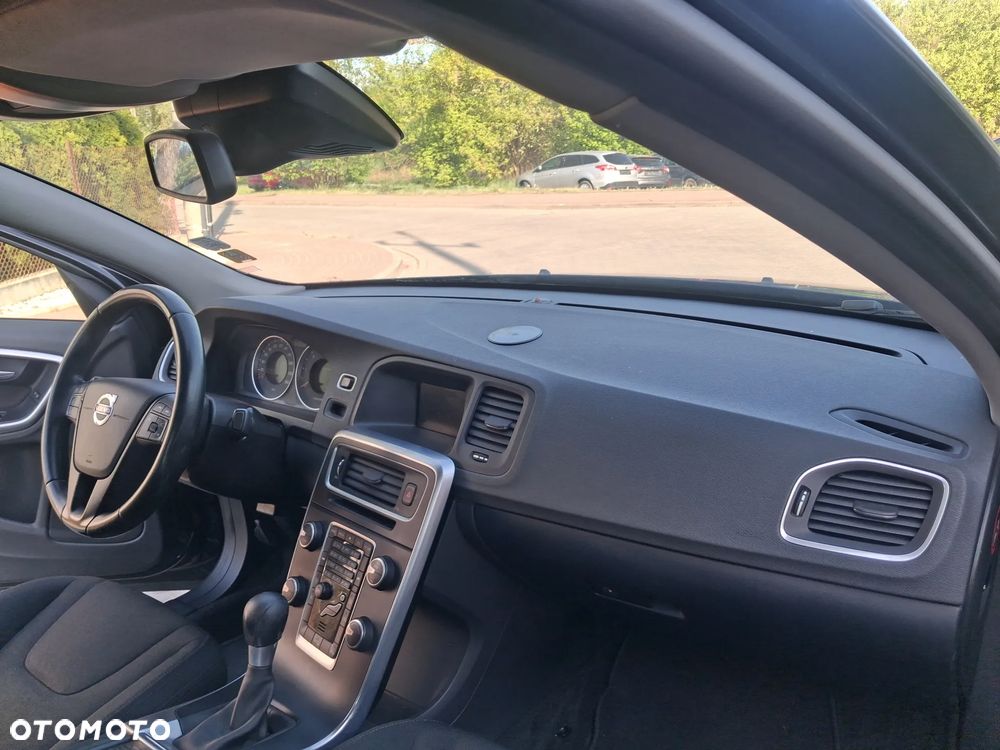 Volvo S60 DRIVe Kinetic - 15