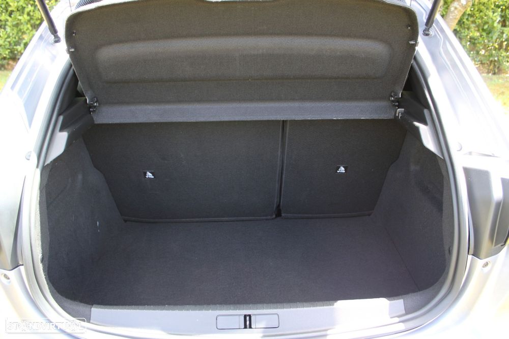 Peugeot 208 1.2 PureTech Active - 8
