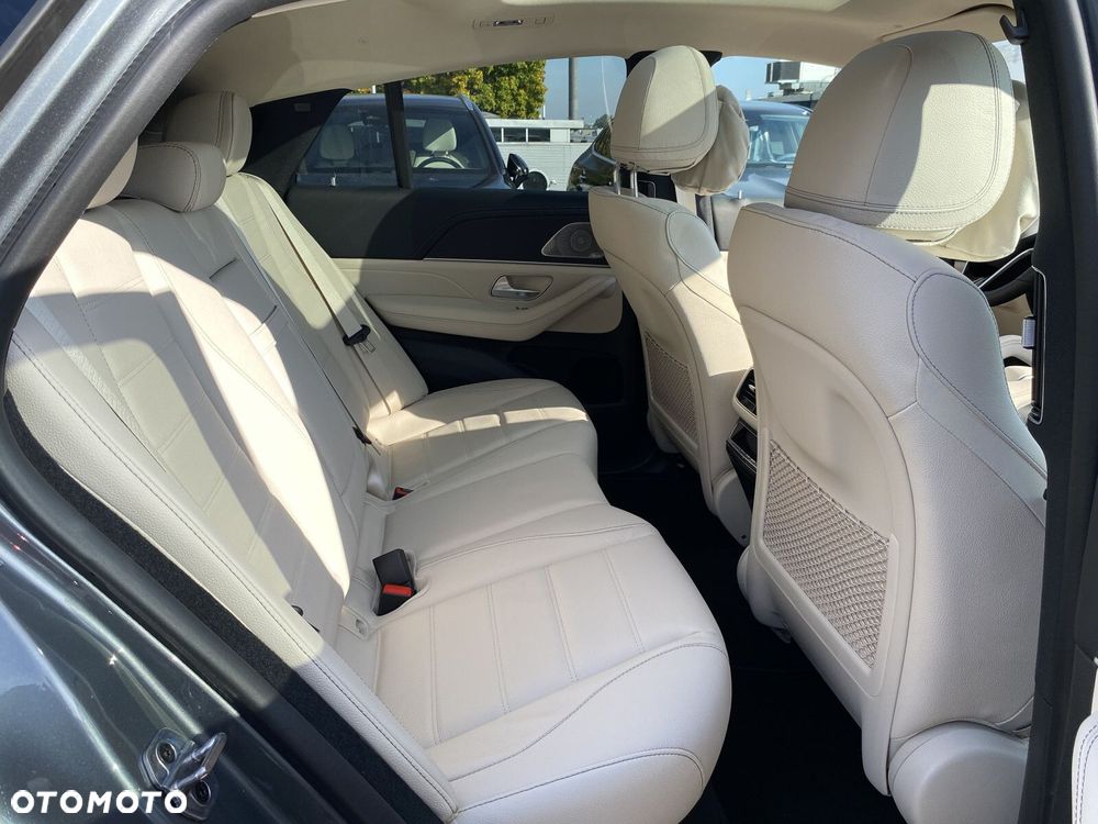 Mercedes-Benz GLE - 29