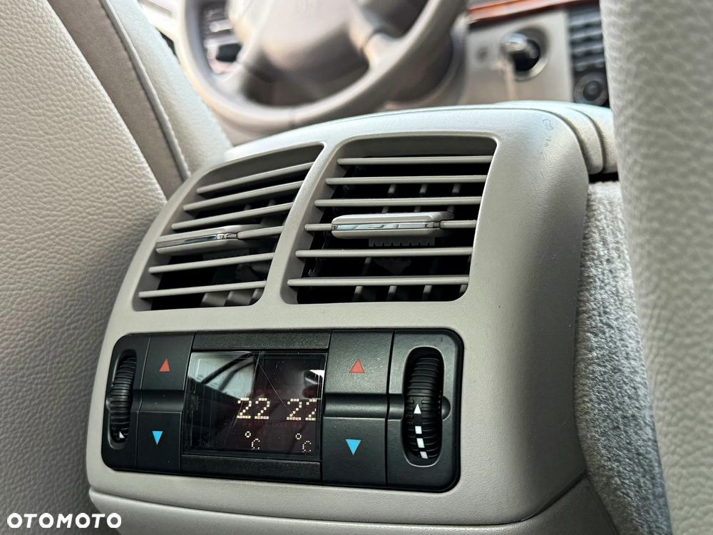 Mercedes-Benz Klasa E 220 CDI Automatik Elegance - 32