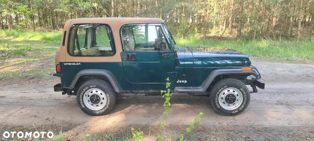 Jeep Wrangler 2.5L - 6