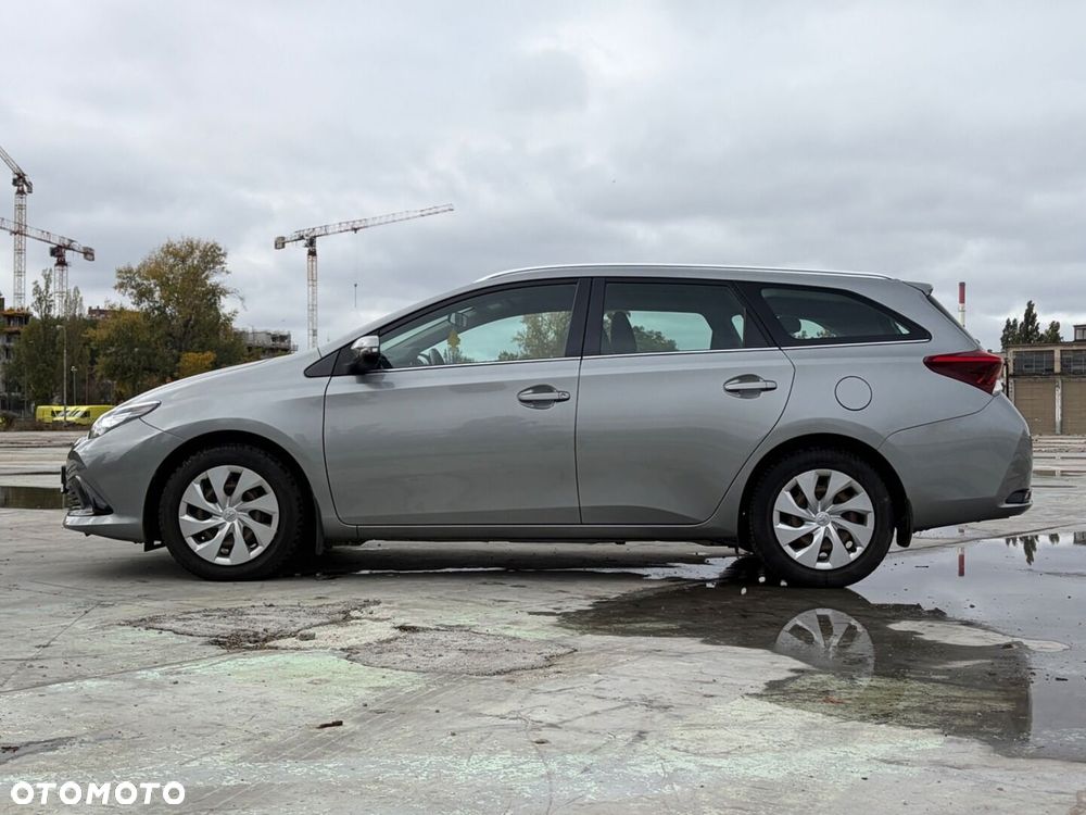 Toyota Auris 1.6 Premium Comfort MS - 8