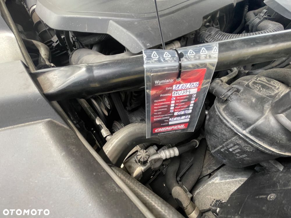 BMW Seria 7 740Li - 25