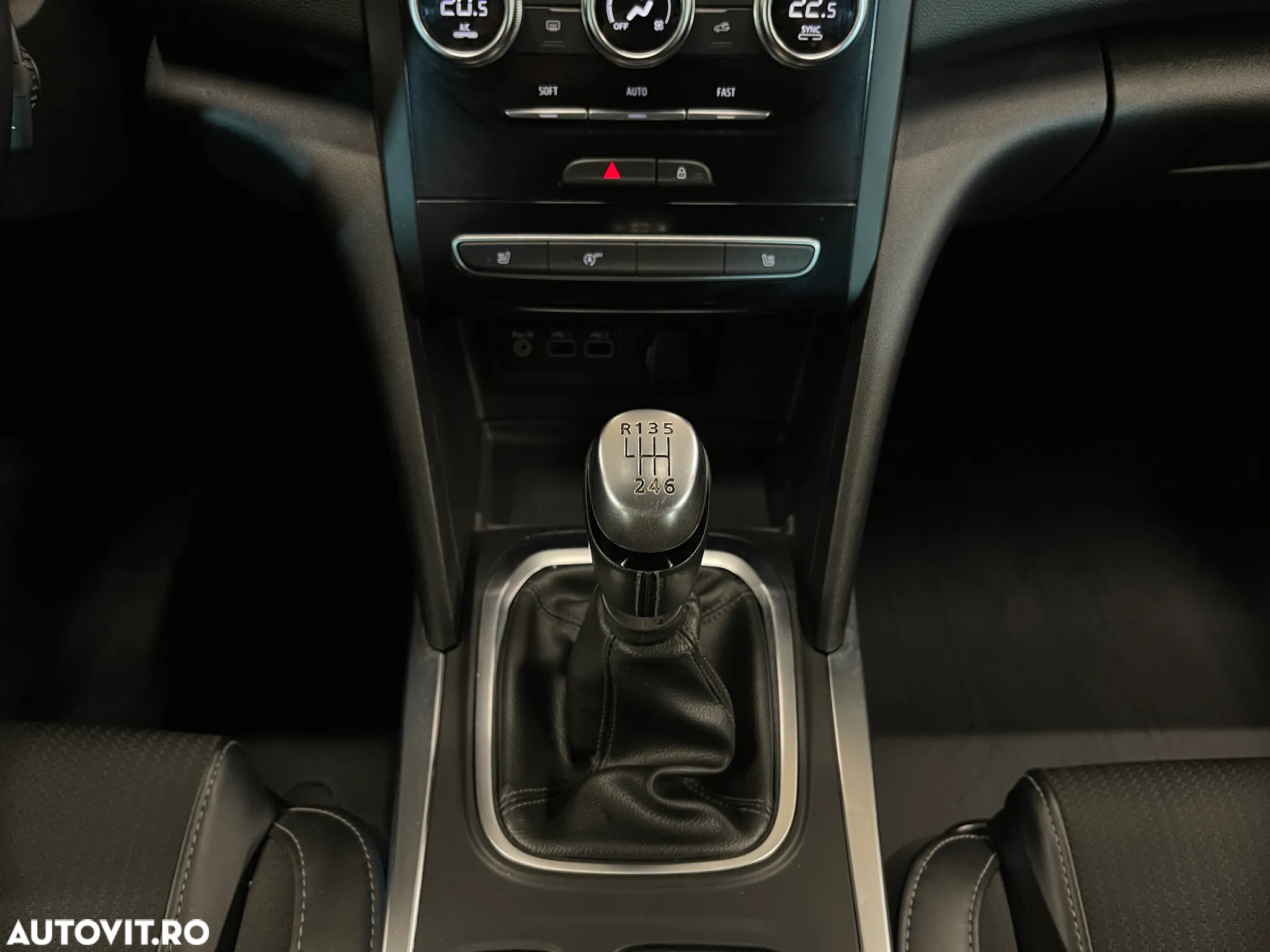 Renault Megane Blue dCi 116 Intens - 28