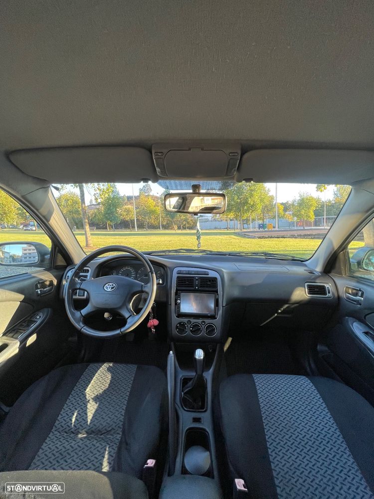 Toyota Avensis SW 1.6 Executive - 6
