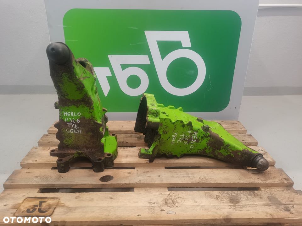 Obudowa osi 045568 {Merlo P....} - 5