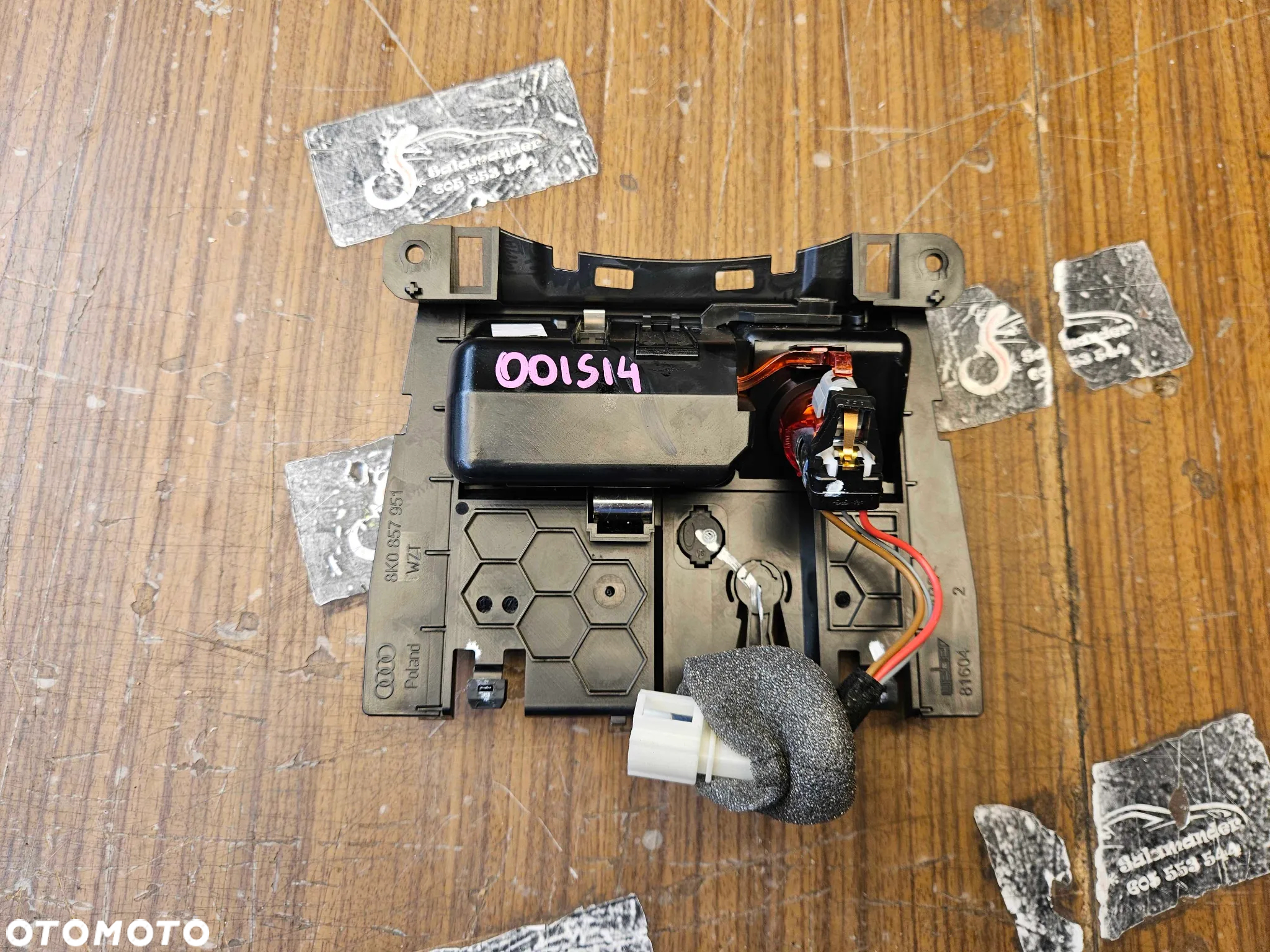 Popielniczka 8K0857951 Klapka Zapalniczka Wklad Czarna Audi A4 B8 A5 Q5 - 40