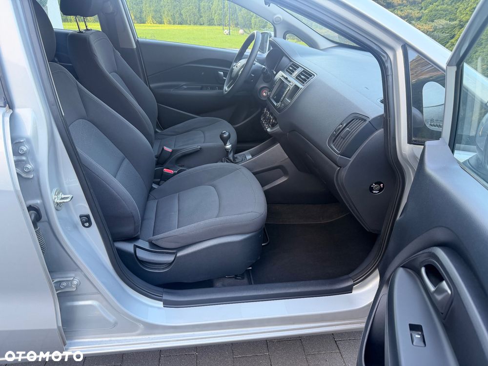 Kia Rio 1.2 Attract - 22