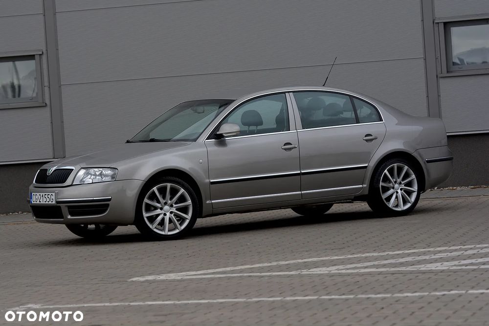 Skoda Superb 2.0 TDI DPF Exclusive - 10