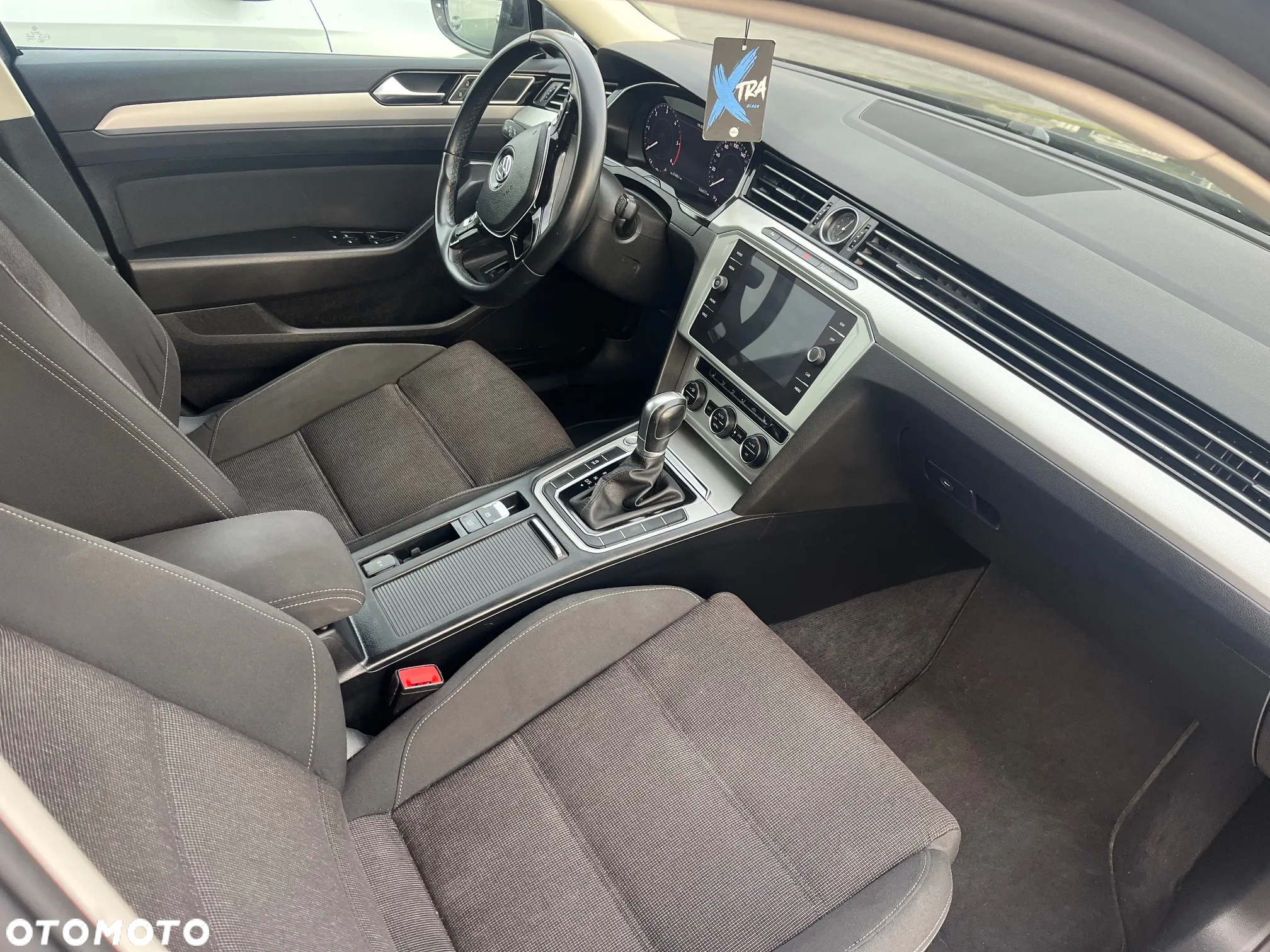 Volkswagen Passat 2.0 TDI BMT Comfortline DSG - 10