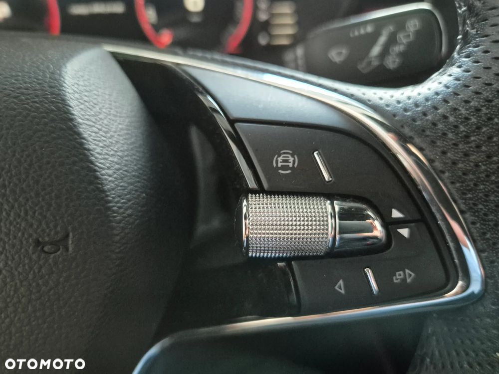 Skoda Fabia 1.0 TSI Monte Carlo DSG - 28