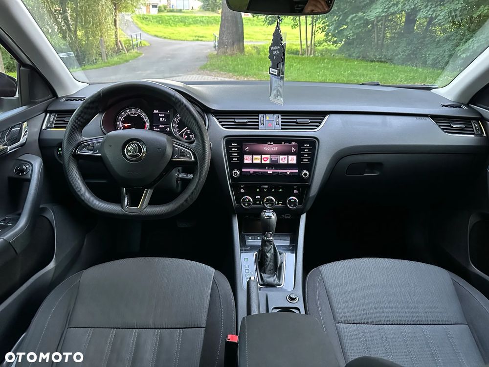 Skoda Octavia 2.0 TDI Ambition DSG - 5