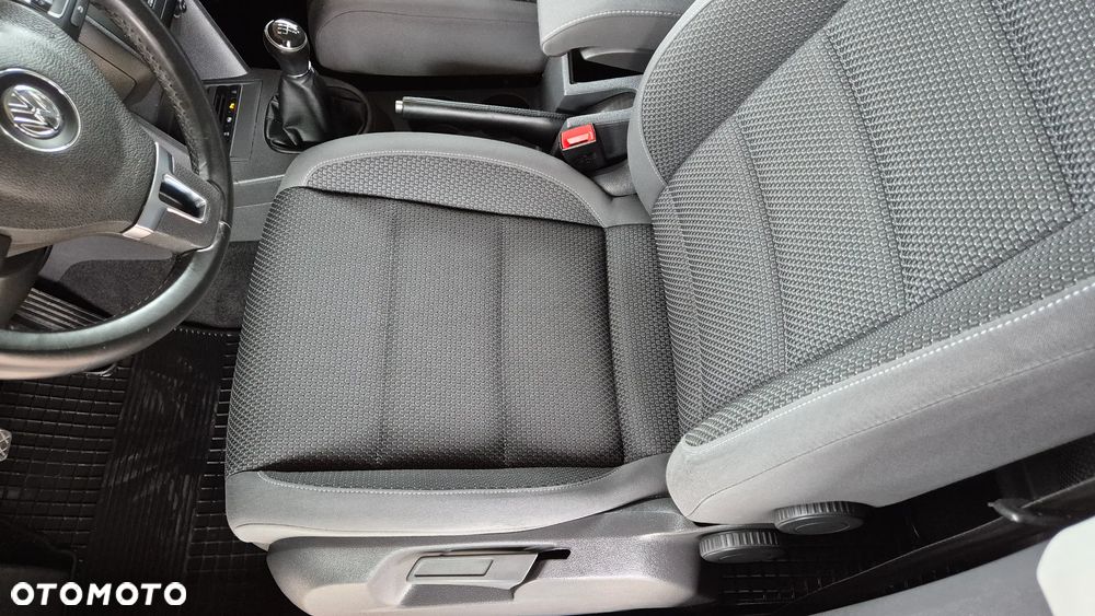 Volkswagen Touran 1.6 TDI DPF Highline - 13