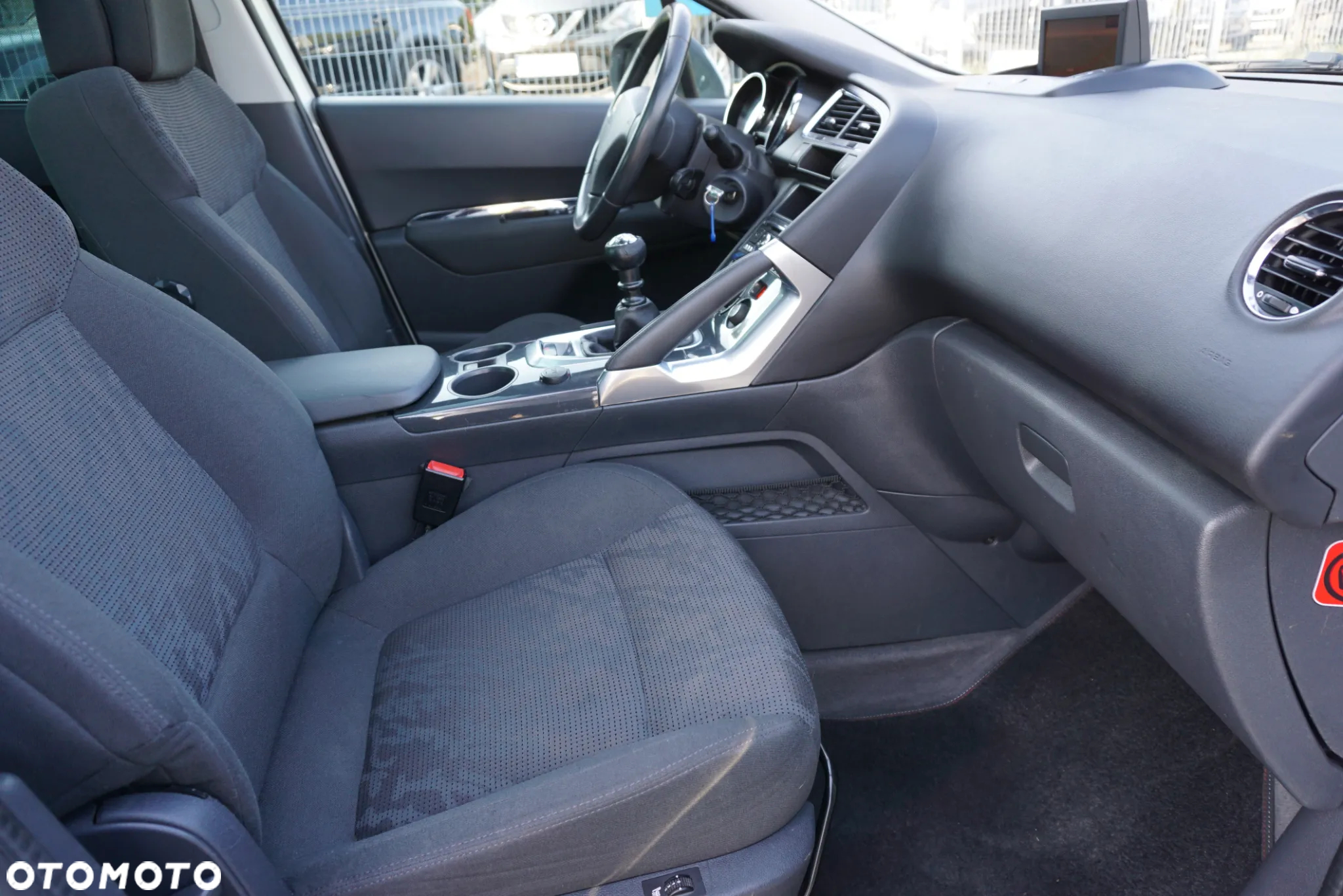 Peugeot 3008 1.6 HDi Premium - 19
