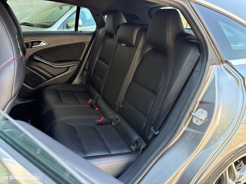 Mercedes-Benz CLA 220 d Shooting Brake AMG Line Aut. - 10