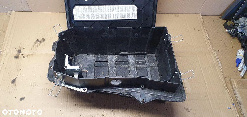 Obudowa podstawa akumulatora VW Touareg 7L 7L0864643B 7L0801283D - 5
