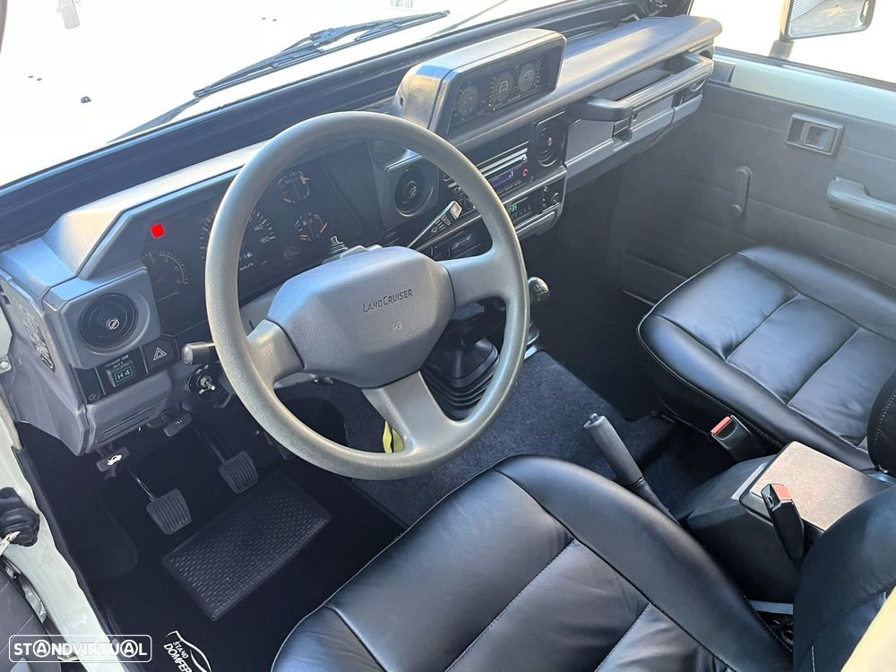 Toyota BJ 73 - 24