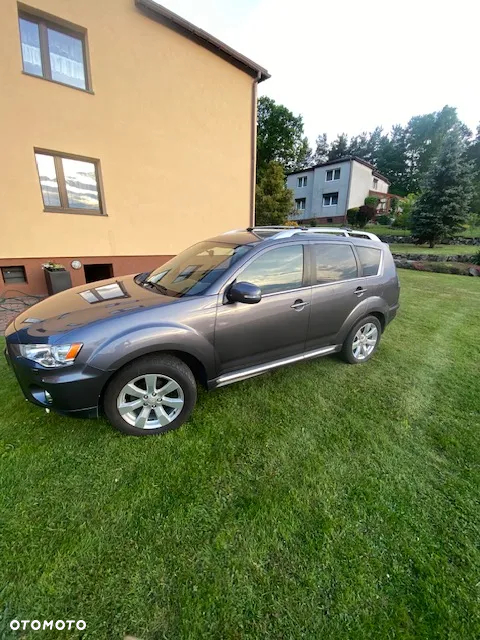 Mitsubishi Outlander 2.0 DID Intense - 2