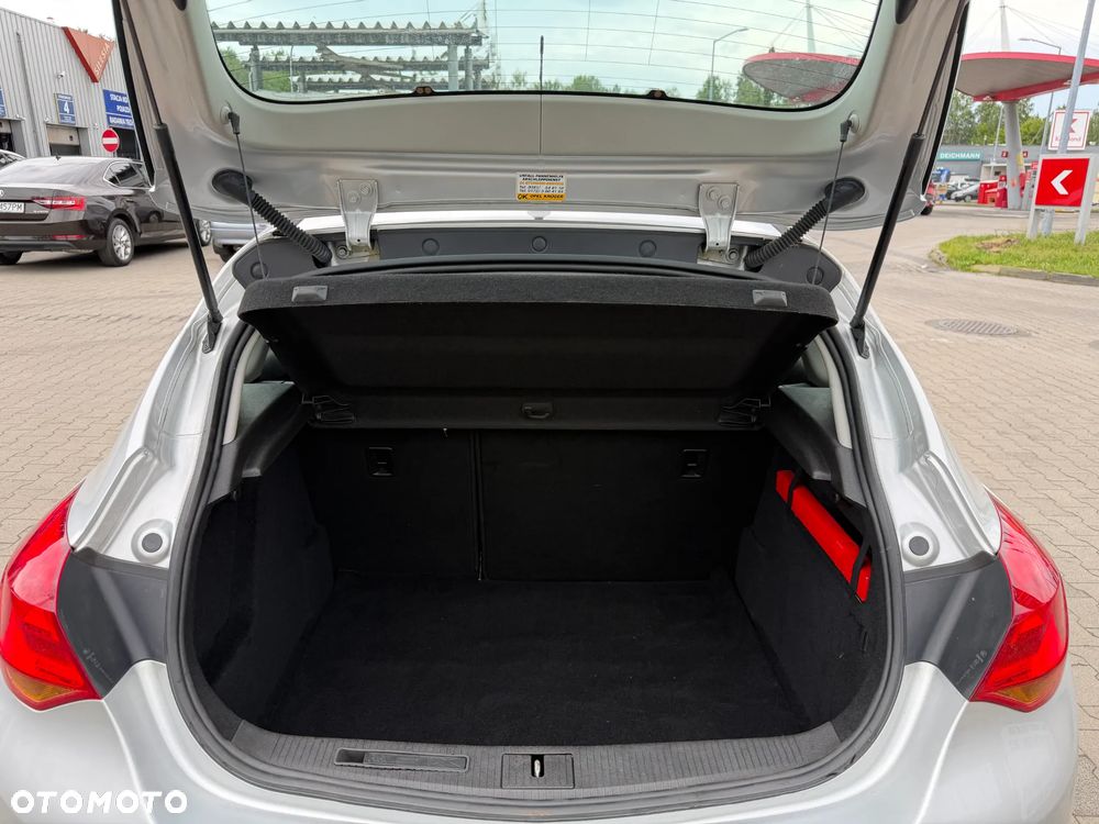 Opel Astra 1.6 Essentia - 21