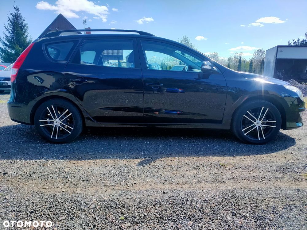 Hyundai i30 1.4 Base + World Cup - 4