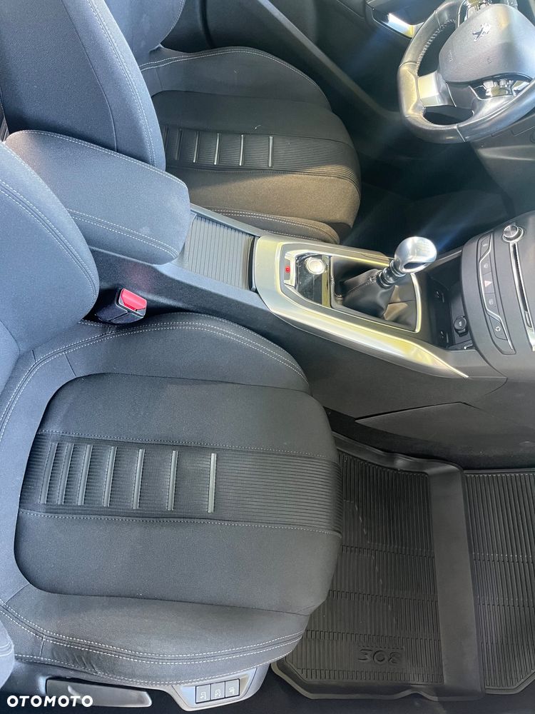 Peugeot 308 1.6 THP Allure - 20