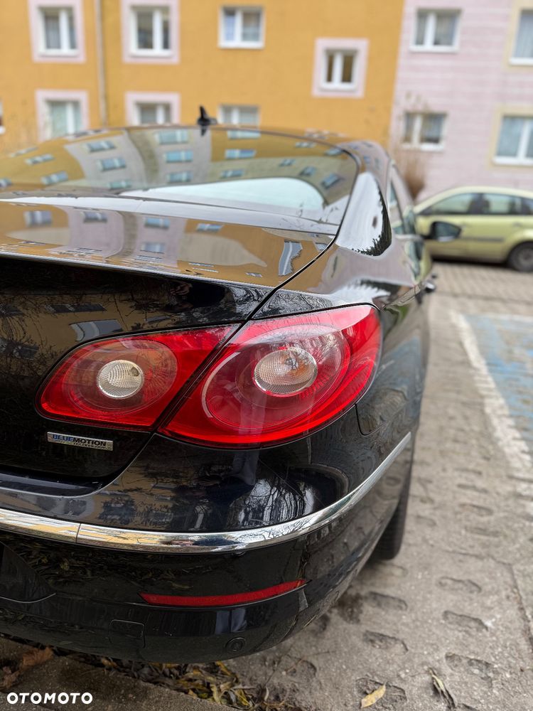 Volkswagen Passat 2.0 TDI Highline - 11