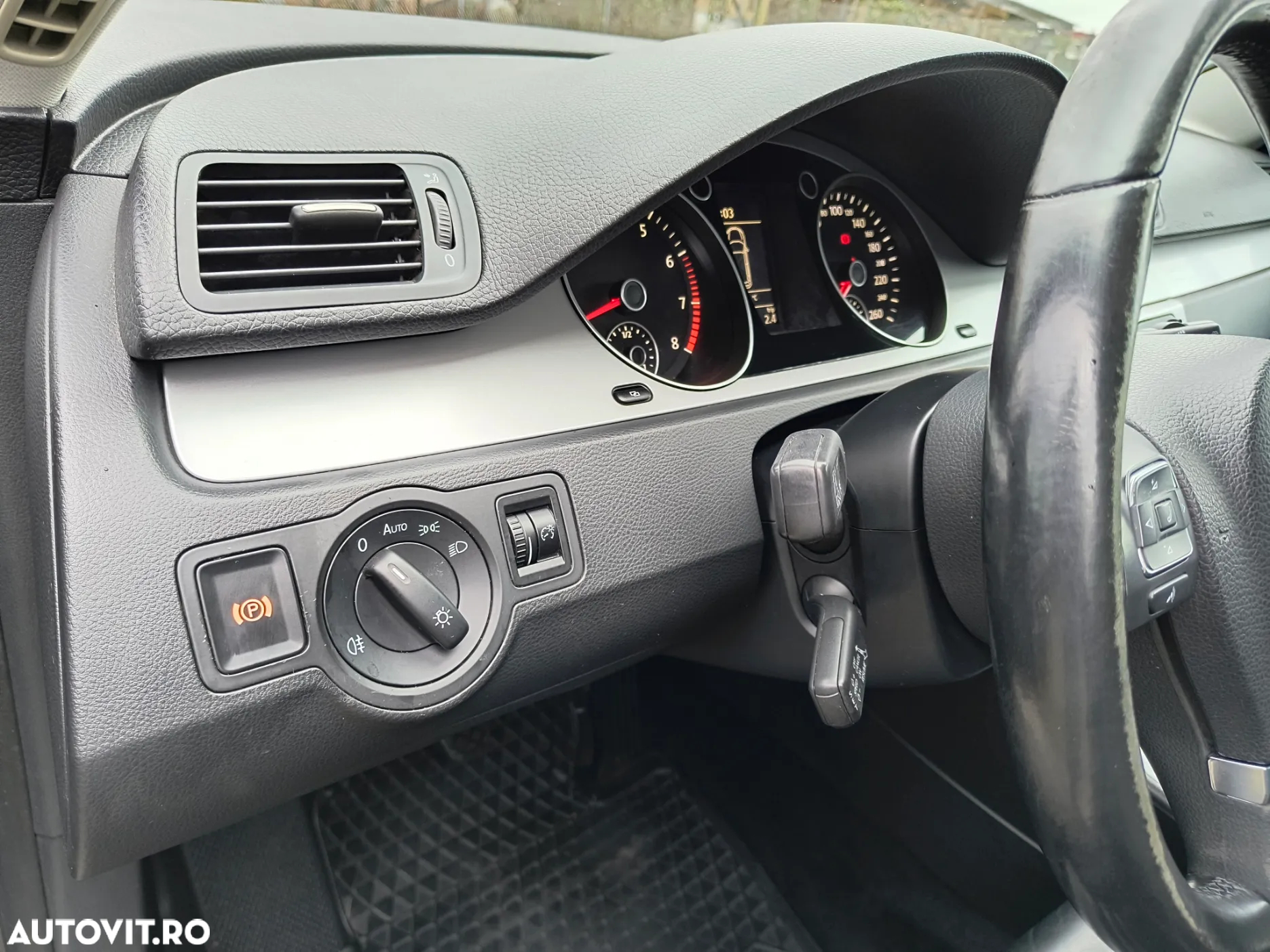 Volkswagen Passat - 18