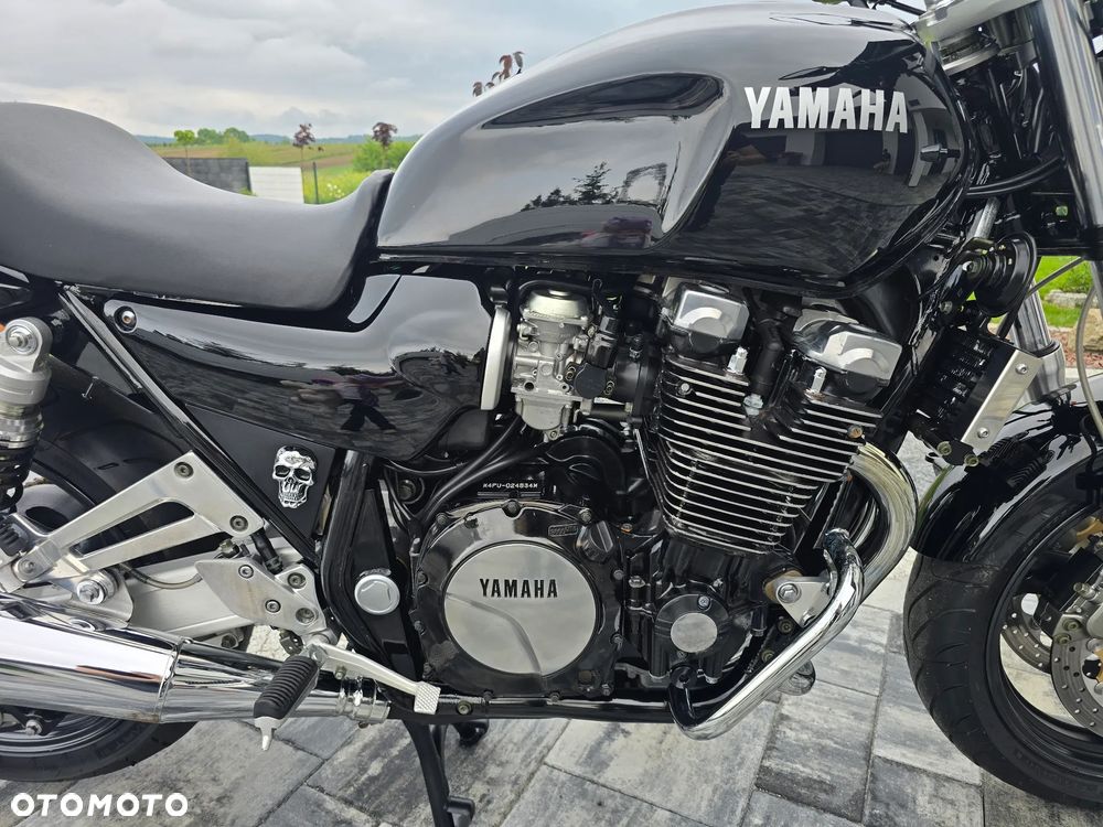 Yamaha XJR - 13