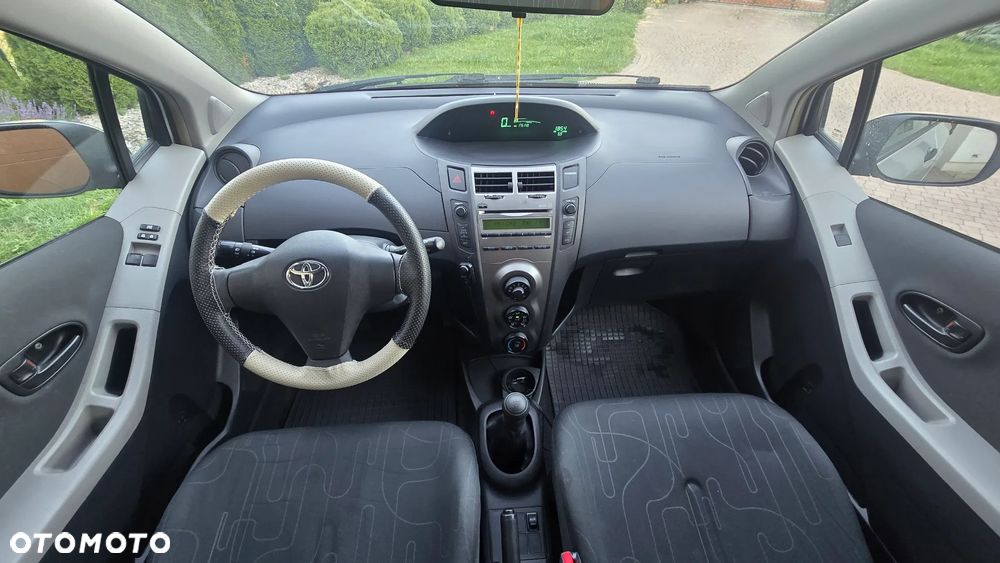 Toyota Yaris 1.0 Luna Start - 27