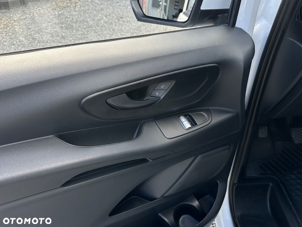 Mercedes-Benz VITO - 11