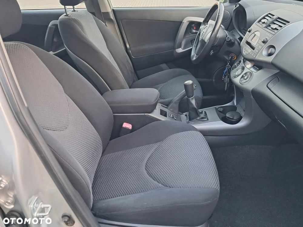 Toyota RAV4 2.0 4x4 Team - 21