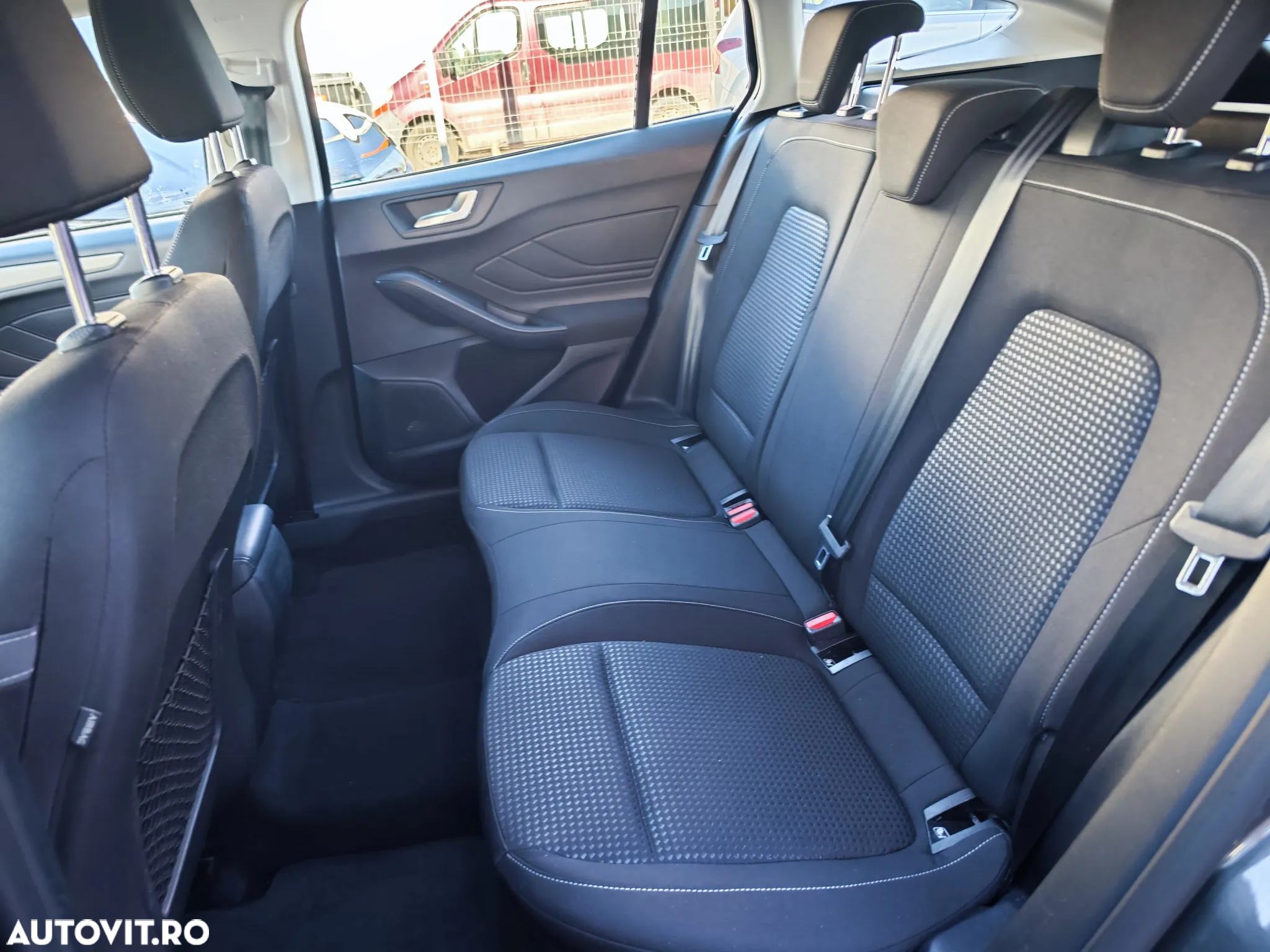 Ford Focus Turnier 1.5 EcoBlue Start-Stopp-System Aut. ACTIVE - 14