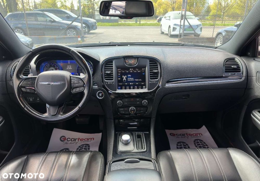 Chrysler 300s - 15