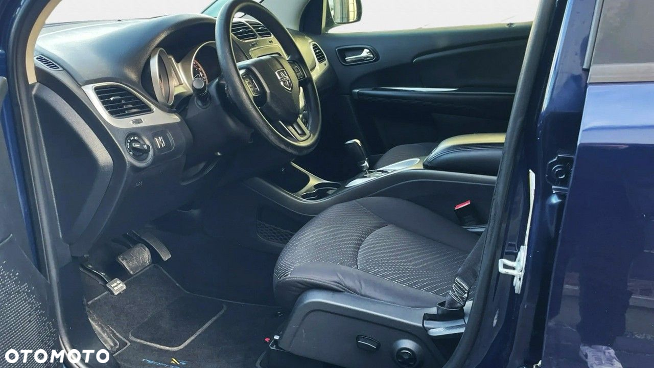 Dodge Journey - 8