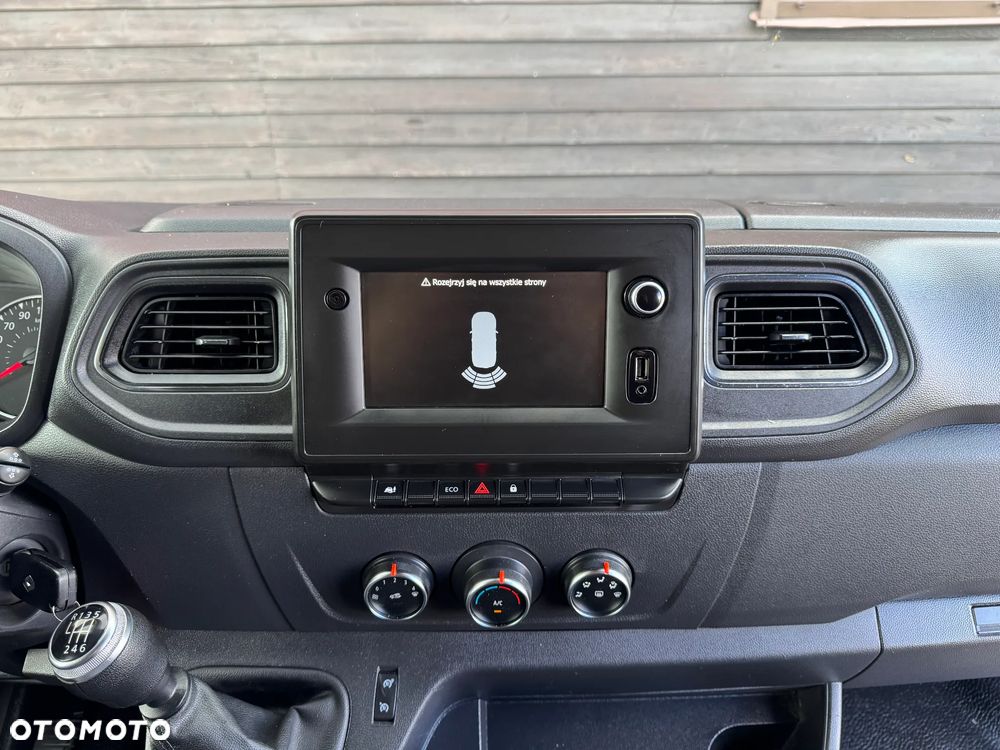 Renault Master L2H2 2,3 135km - 27