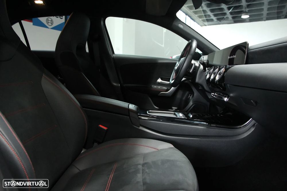 Mercedes-Benz A 250 e 8G-DCT AMG Line - 8