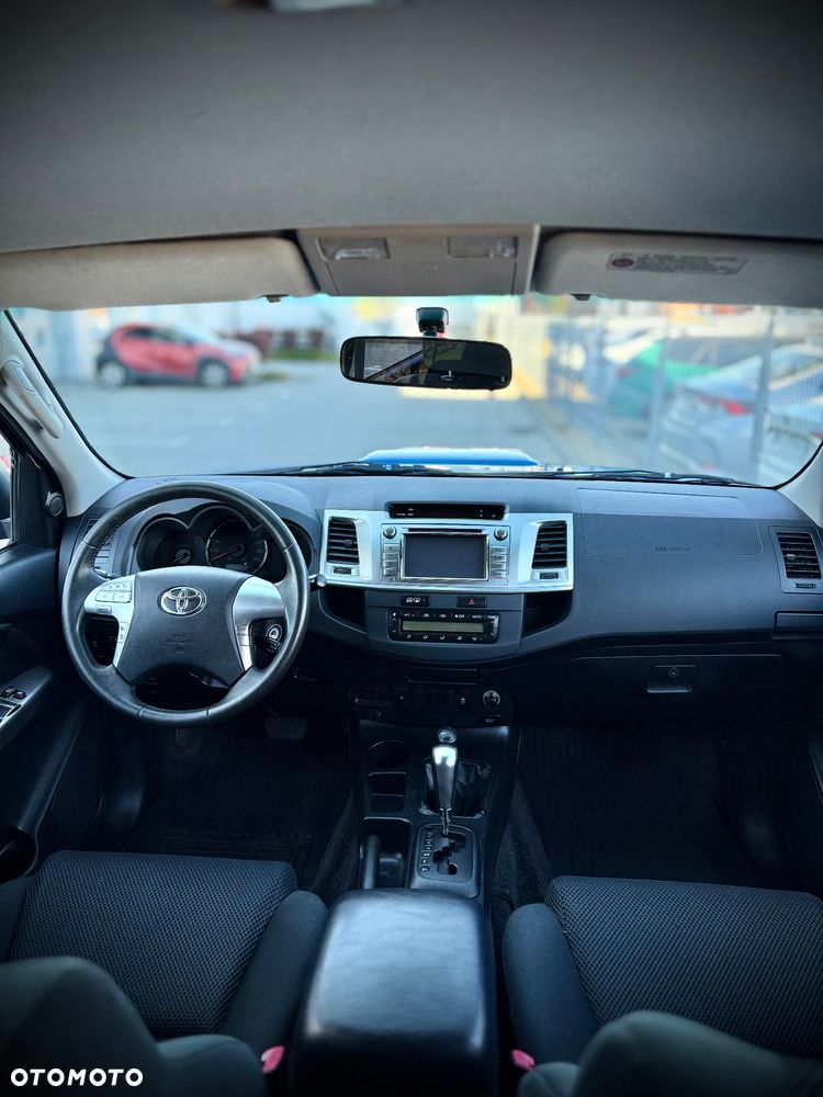 Toyota Hilux 3.0 D-4D SR5 - 15