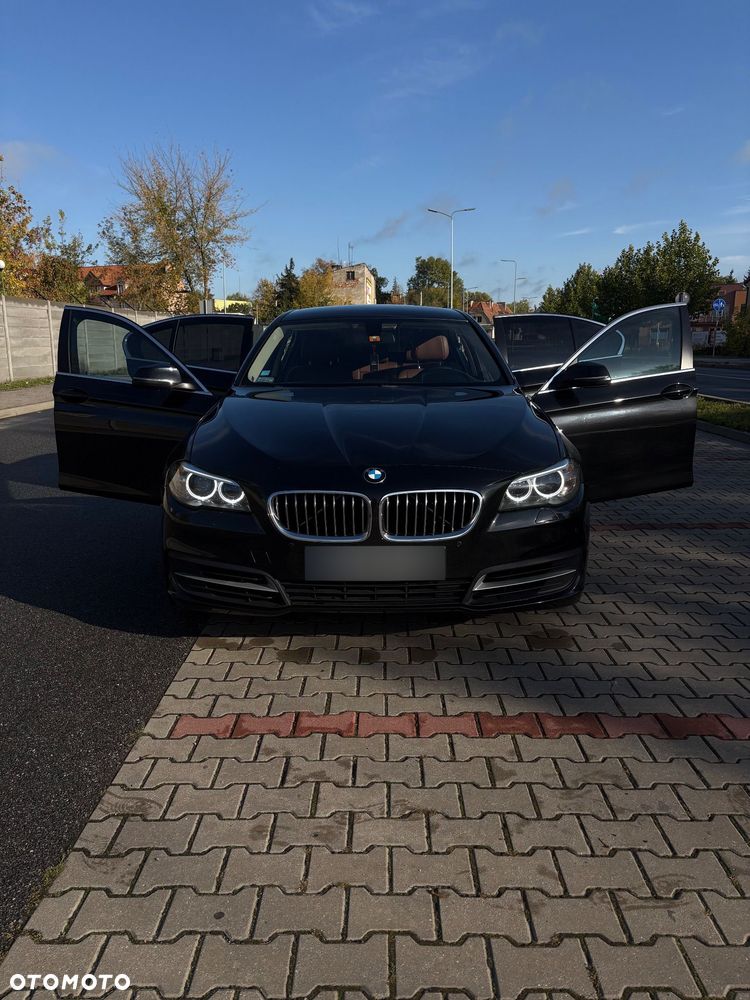 BMW Seria 5 520d xDrive - 17