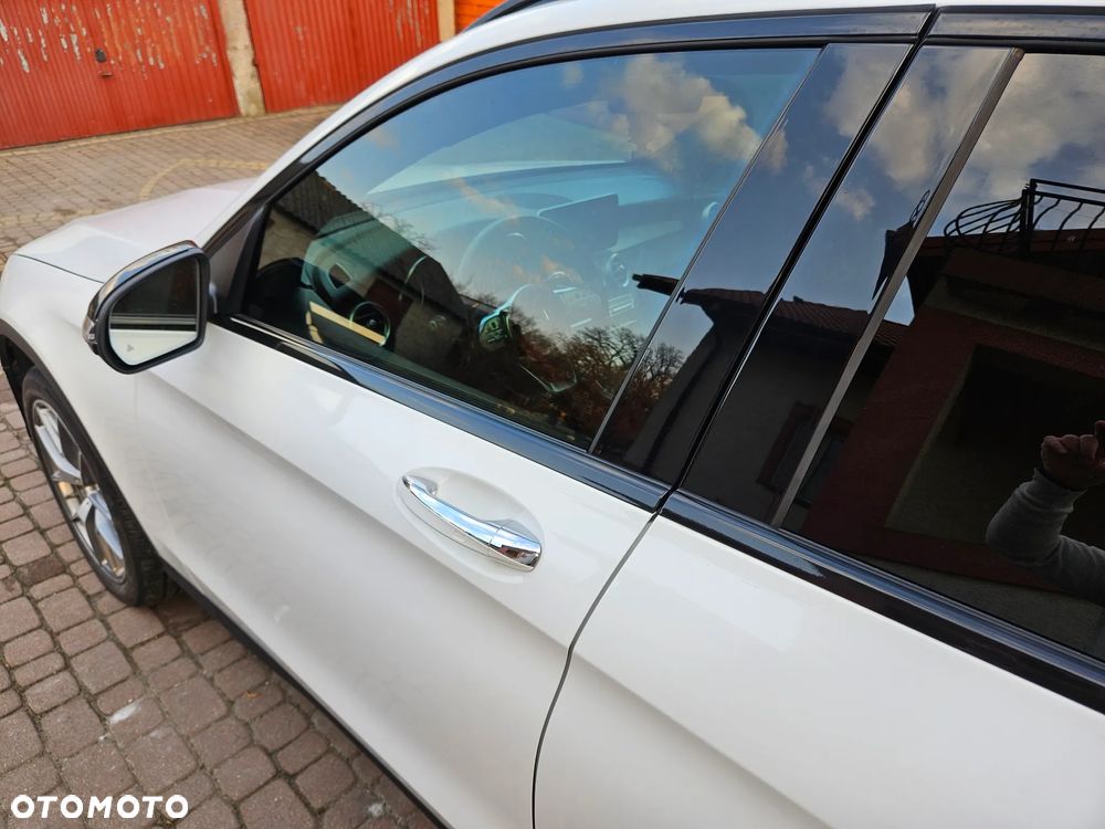 Mercedes-Benz GLC - 15