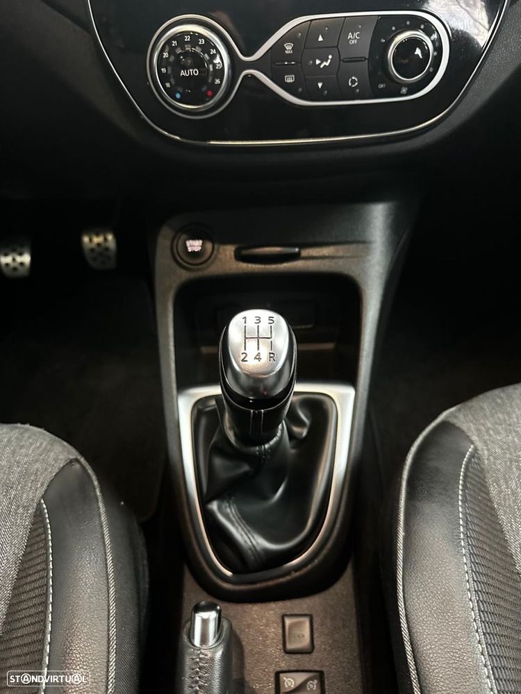 Renault Captur TCe 100 INTENS - 17
