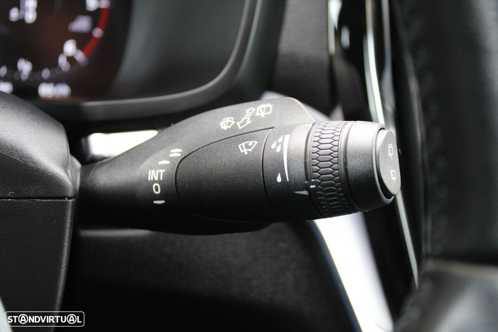 Volvo V60 2.0 D3 Momentum Plus Geartronic - 29