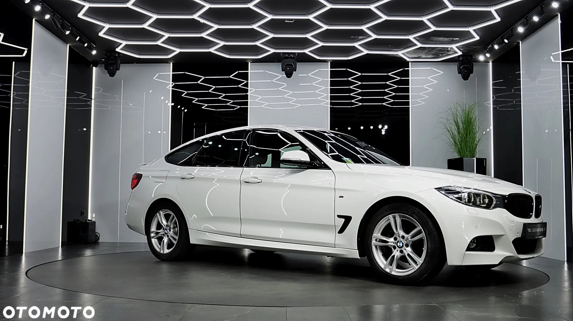 BMW 3GT 320i GPF xDrive M Sport - 17