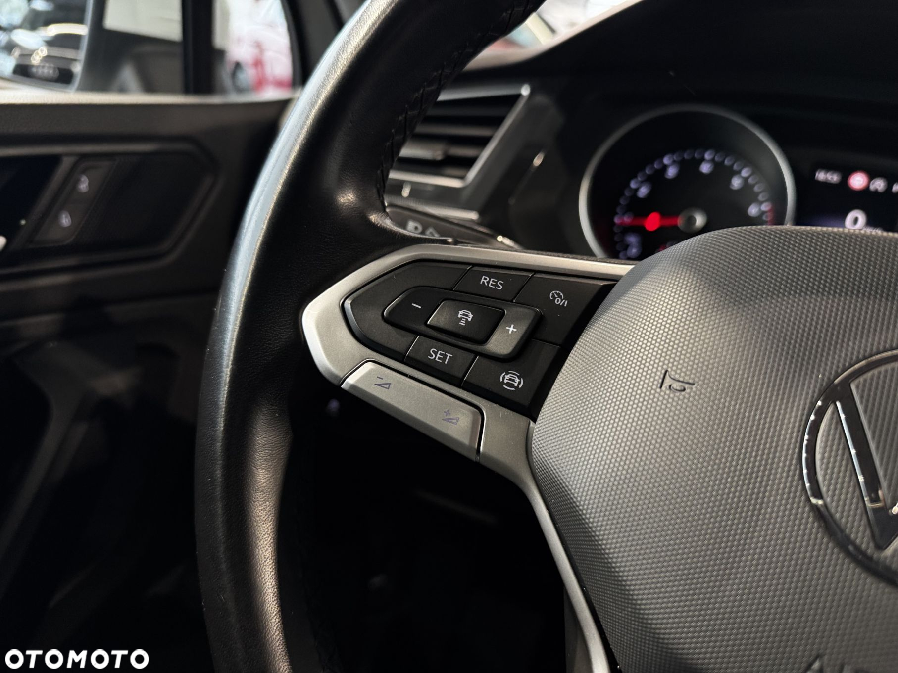 Volkswagen Tiguan - 20